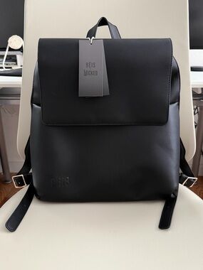 NWT BÉIS The Wicked Backpack